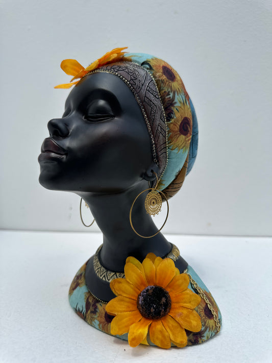 Africa Flower Lady Ornament